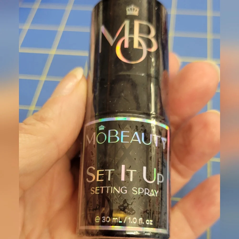 MOB MoBeauty 30ml Spray Set It Up Setting Spray New Sealed Bottle
